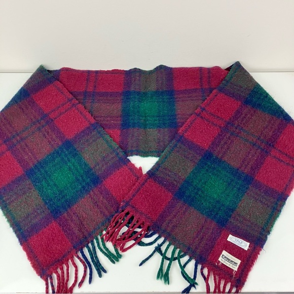 Vintage Begg Of Ayr 100% Wool Scarf Red Green Blue Plaid Fringe Made In Scotland - Picture 2 of 10